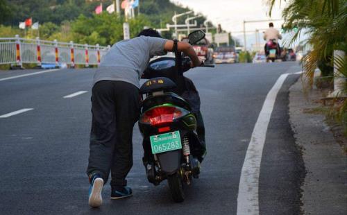 电动车后轮抱死推不动维修多少钱