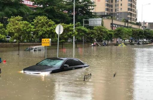 水到车轮一半了车内会进水吗